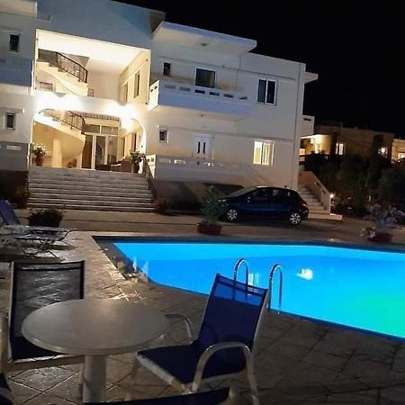 Michalis Litinas Apartments Agia Marina  ภายนอก รูปภาพ