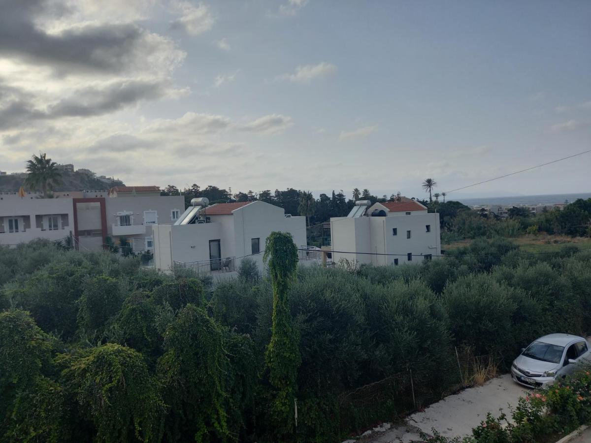 Michalis Litinas Apartments Agia Marina  ภายนอก รูปภาพ