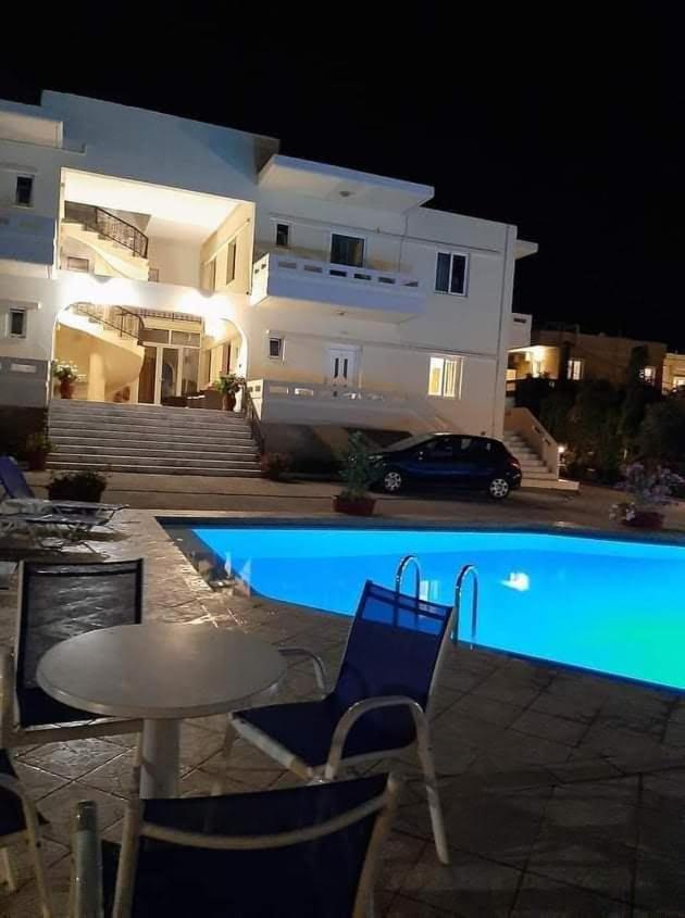 Michalis Litinas Apartments Agia Marina  ภายนอก รูปภาพ